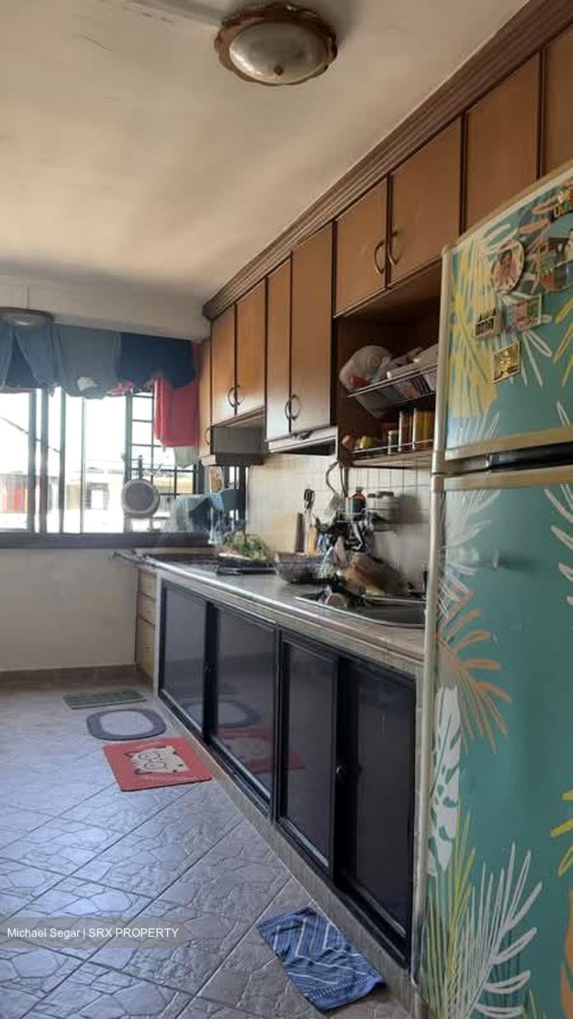 Blk 101 Crescent View (Queenstown), HDB 3 Rooms #576091301